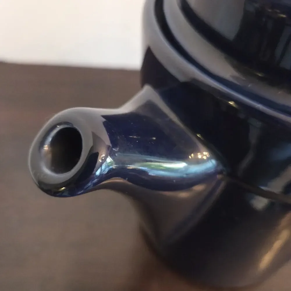 Vintage Pfaltzgraff Coffee/Tea Pot Cobalt Blue Made USA 6 Cups Item 490 Perfect
